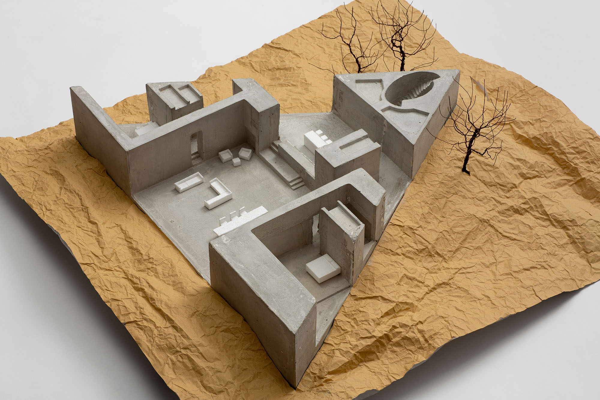 Concrete model of Monte Paixão dwelling